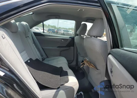 2015 Toyota Camry Le z USA, uszkodzony, nr VIN 4T1BF1FKXFU994546